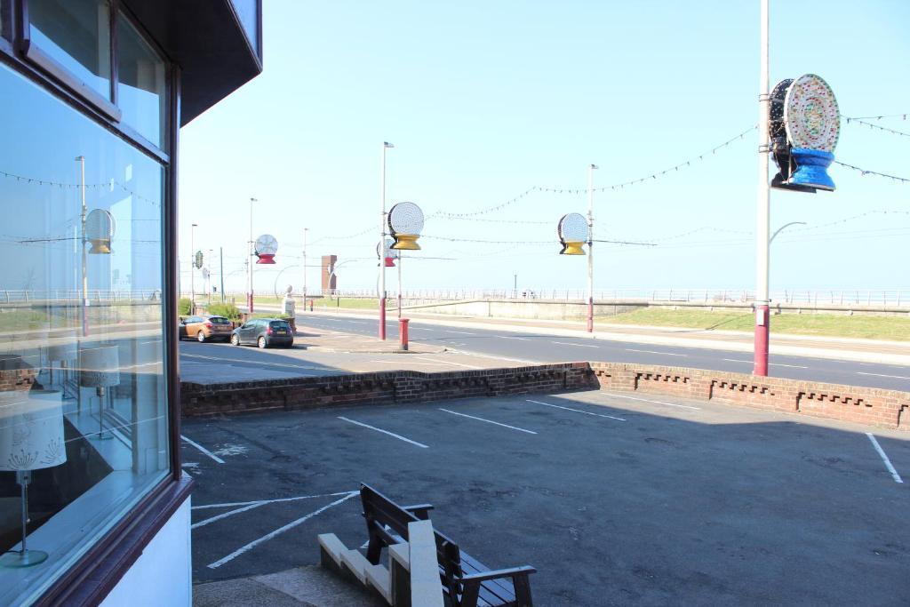 The Colwyn Hotel - Near Pleasure Beach Blackpool Exteriér fotografie