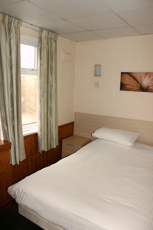 The Colwyn Hotel - Near Pleasure Beach Blackpool Exteriér fotografie