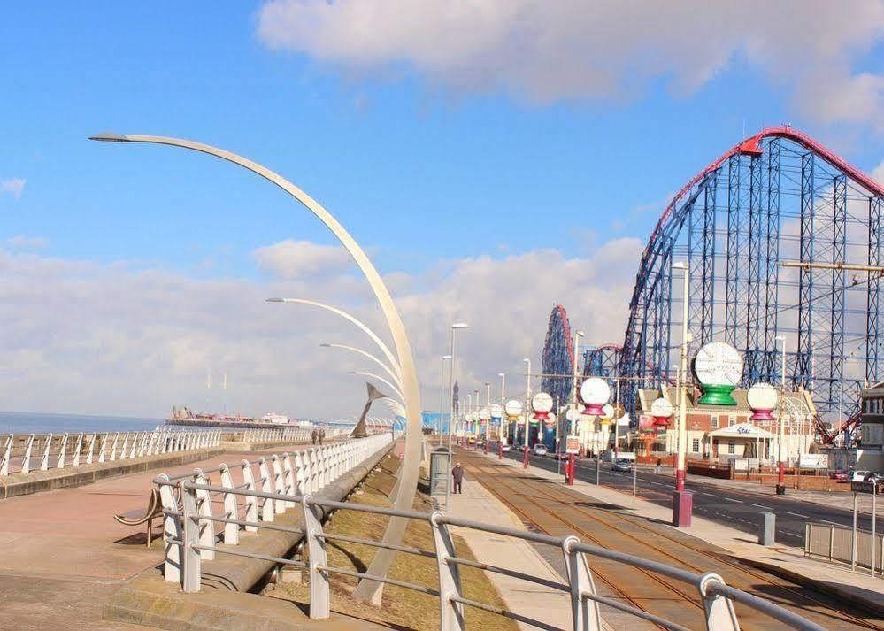The Colwyn Hotel - Near Pleasure Beach Blackpool Exteriér fotografie