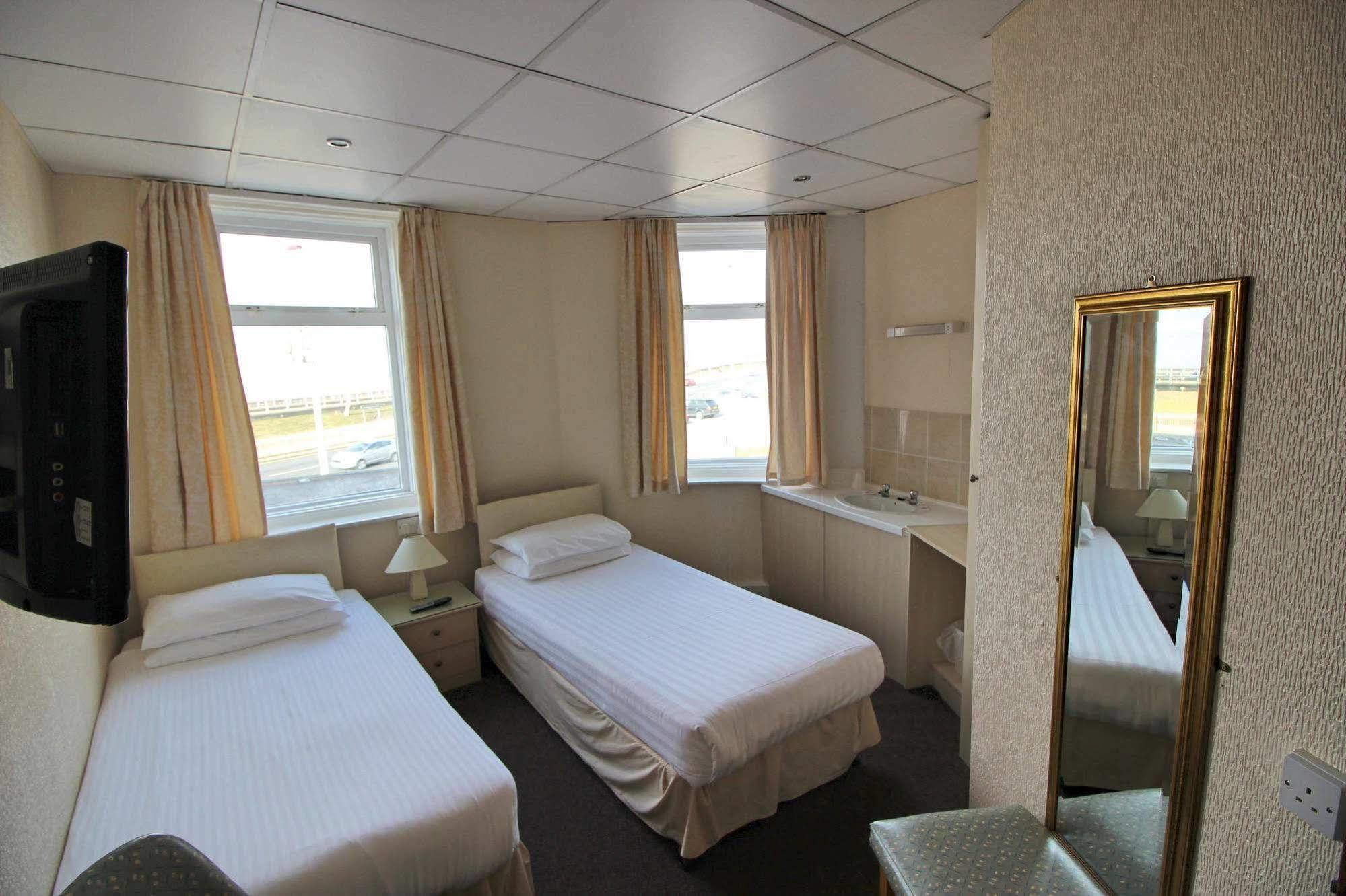 The Colwyn Hotel - Near Pleasure Beach Blackpool Exteriér fotografie