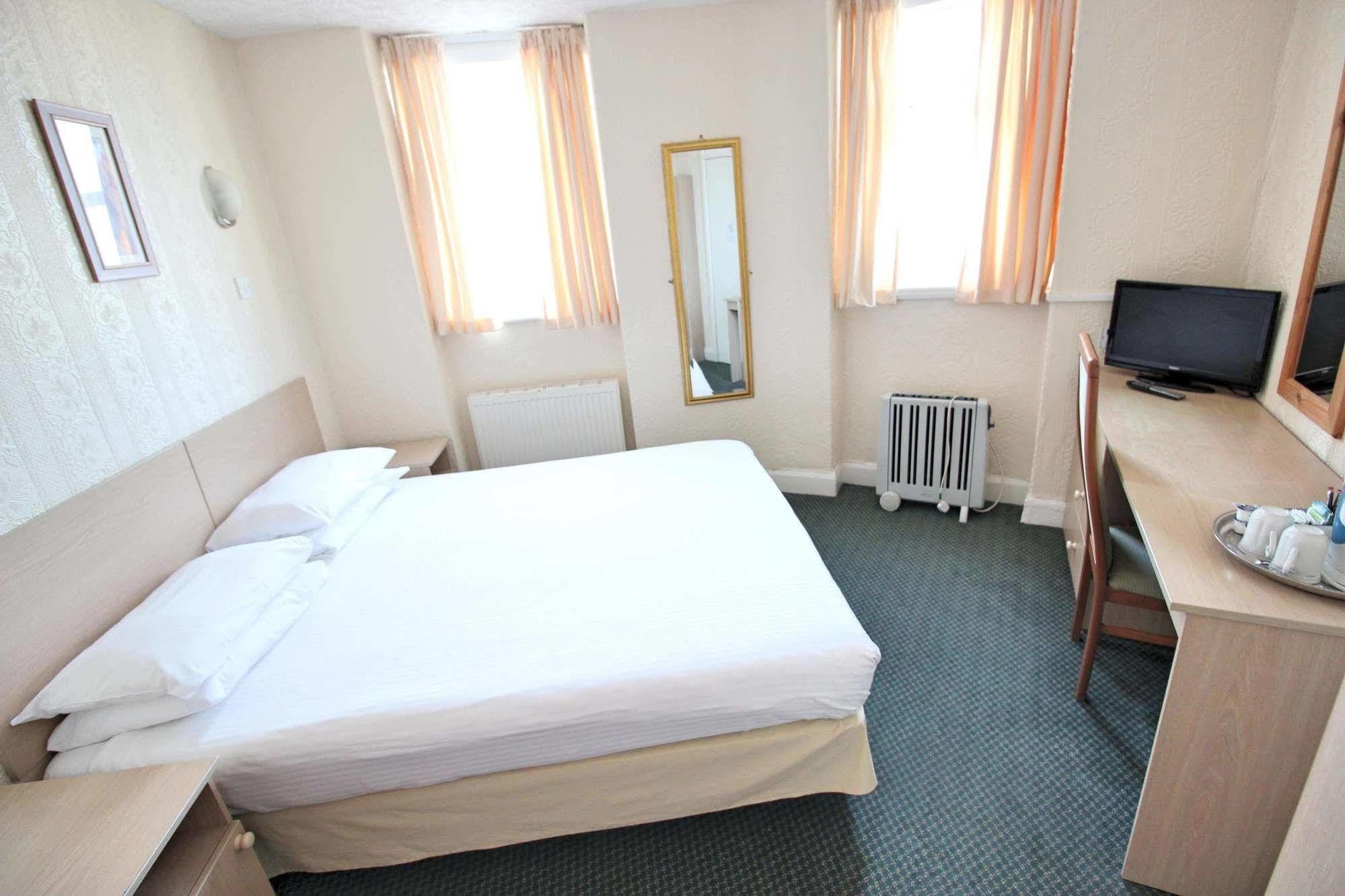 The Colwyn Hotel - Near Pleasure Beach Blackpool Exteriér fotografie